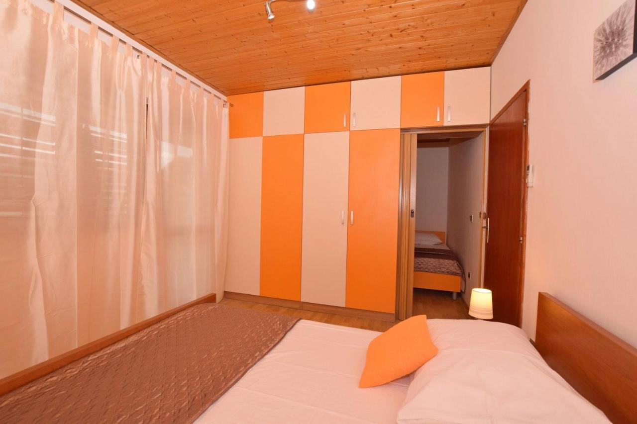 Apartments Andrija Pirovac Bagian luar foto